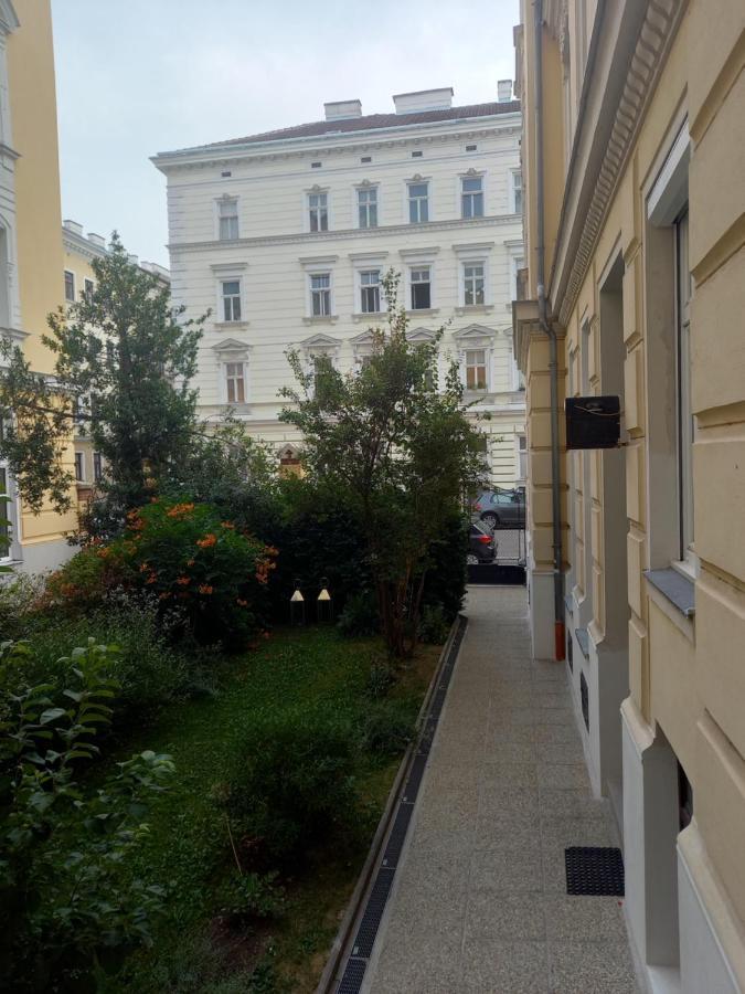 The For Artists Appartement *
